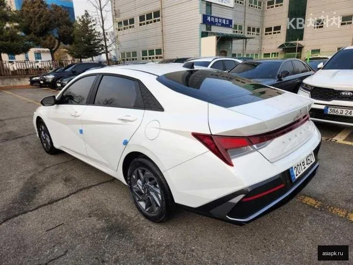 Hyundai Avante 3