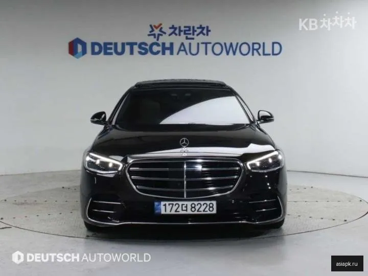 Mercedes-Benz S-Class 3