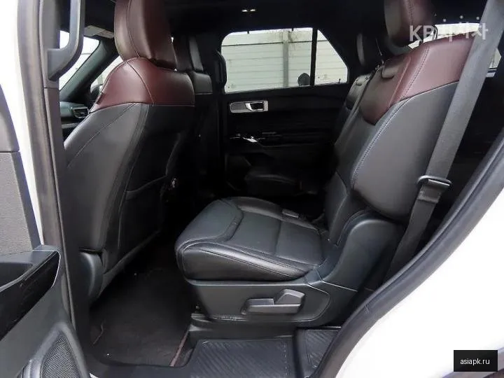 Ford Explorer 6