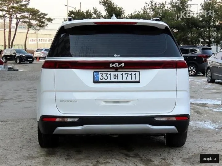 Kia Carnival 4