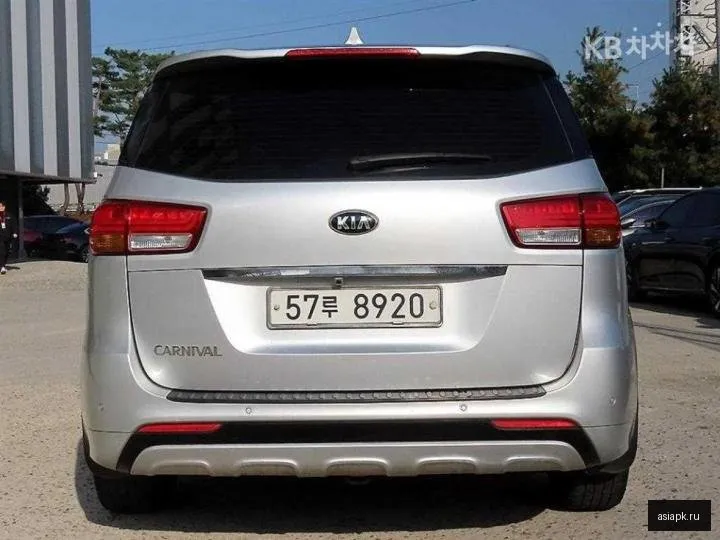 Kia Carnival 4