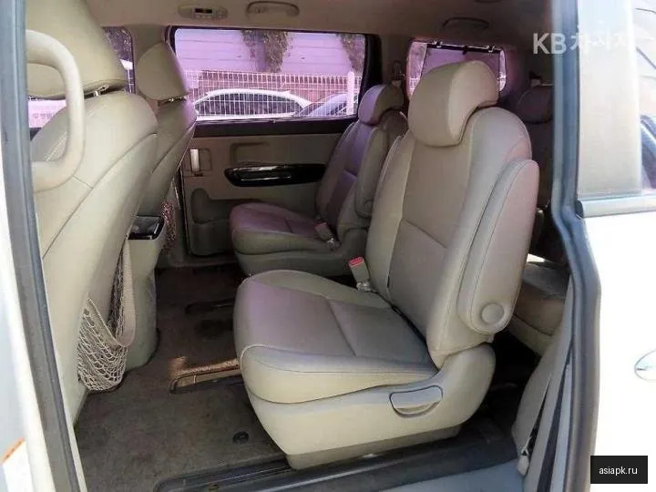 Kia Carnival 6