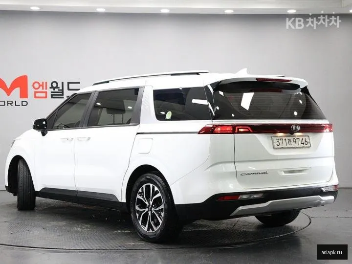 Kia Carnival 4