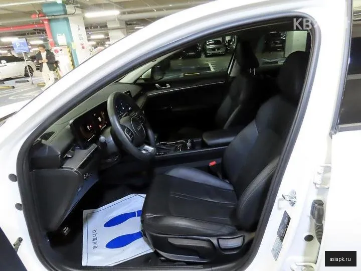 Kia K5 6