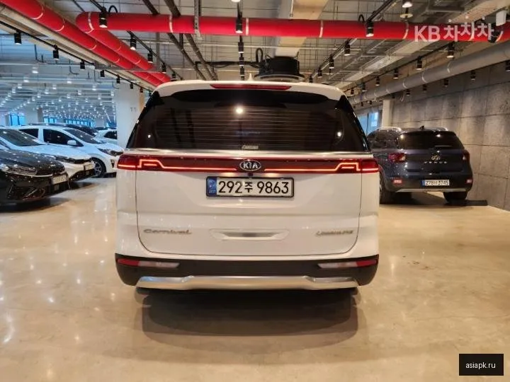 Kia Carnival 5