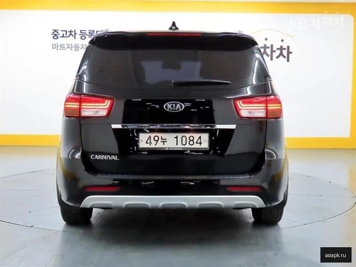 Kia Carnival 3