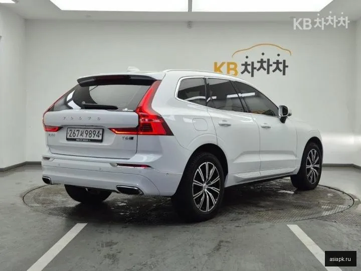 Volvo XC60 4