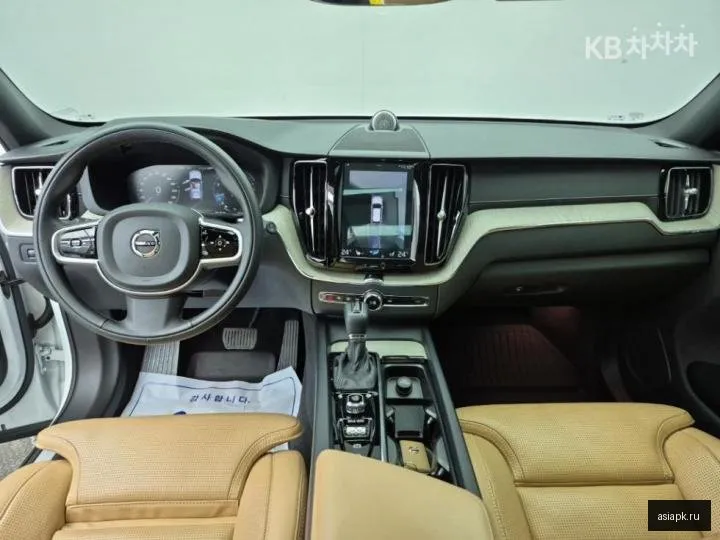 Volvo XC60 5