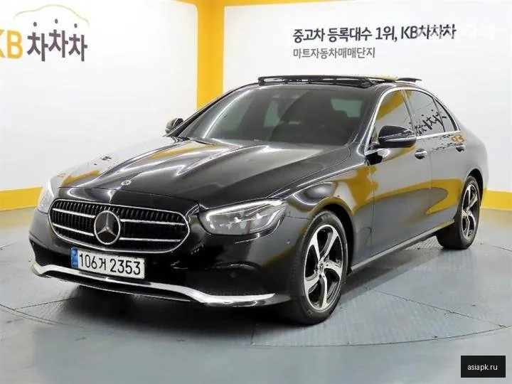 Mercedes-Benz E-Class 2