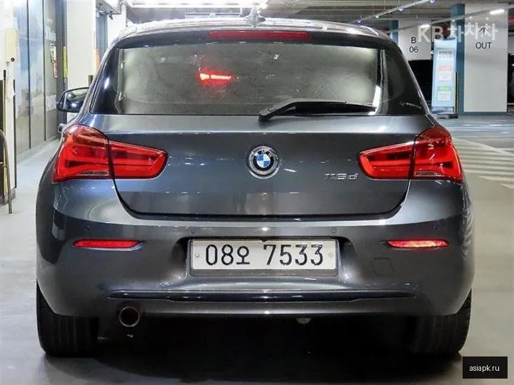 BMW 1-Series 5