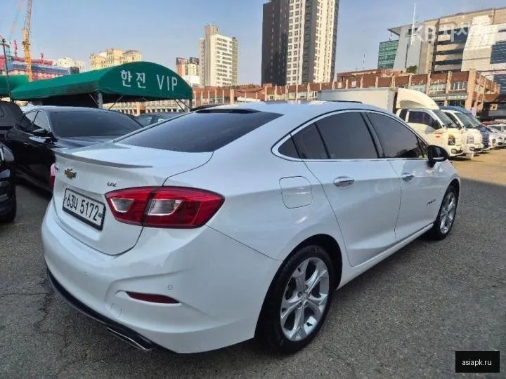 Chevrolet Cruze 4