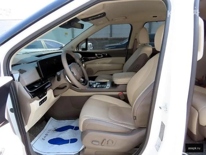 Kia Carnival 5