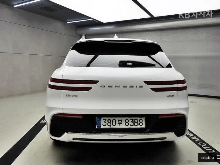 Genesis GV70 3