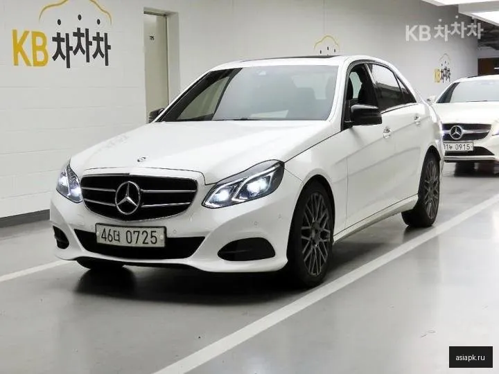 Mercedes-Benz E-Class 2