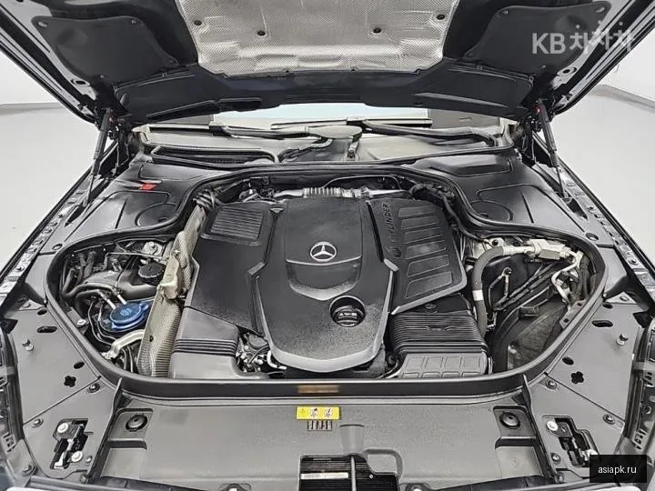 Mercedes-Benz S-Class 5