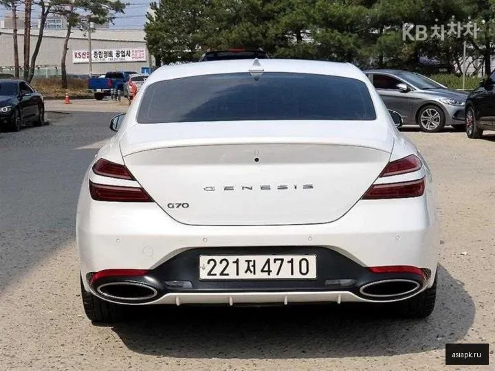 Genesis G70 4