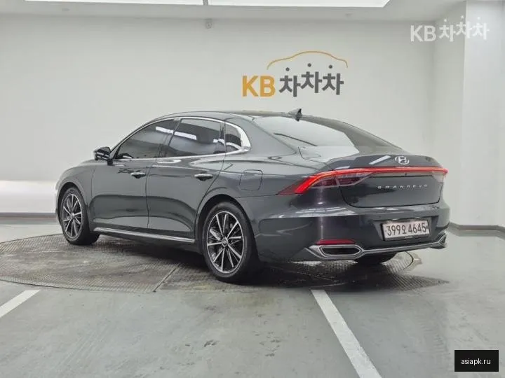 Hyundai Grandeur 3