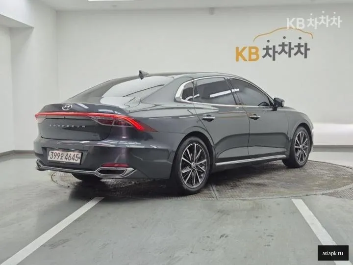 Hyundai Grandeur 4