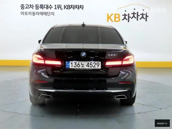 BMW 5-Series 3