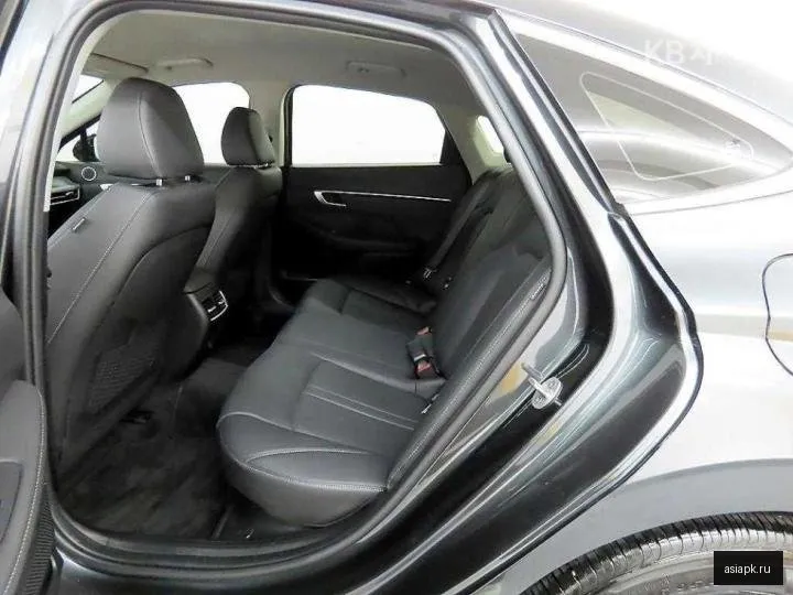 Hyundai Sonata 6