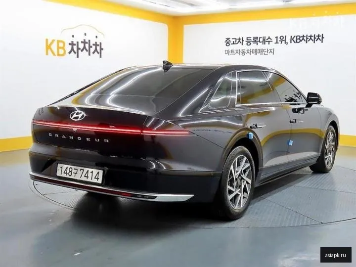 Hyundai Grandeur 4