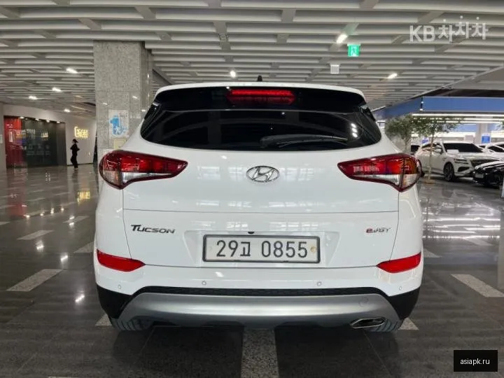 Hyundai Tucson 4