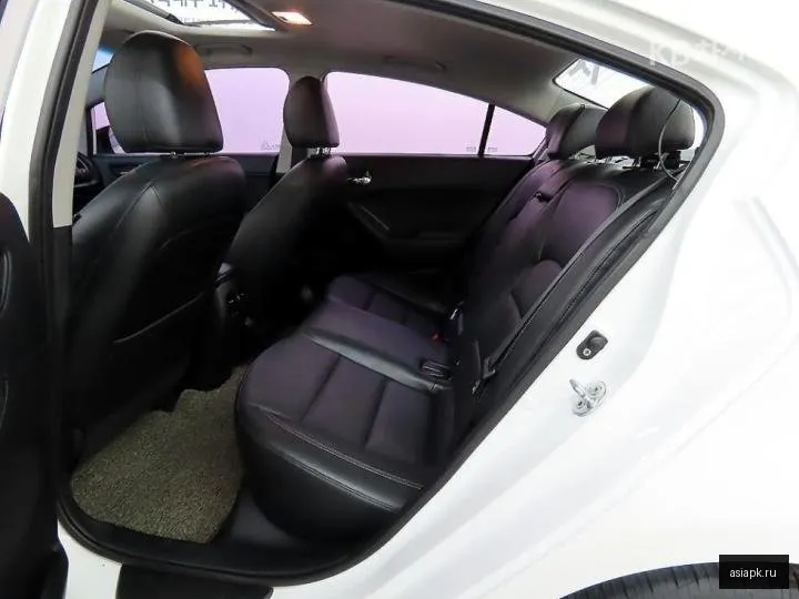 Kia K3 6