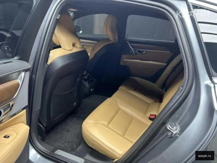 Volvo S90 5