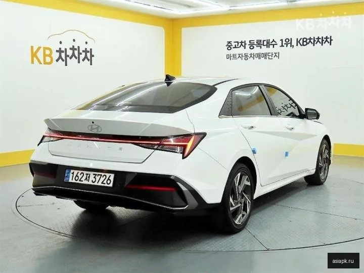 Hyundai Avante 4