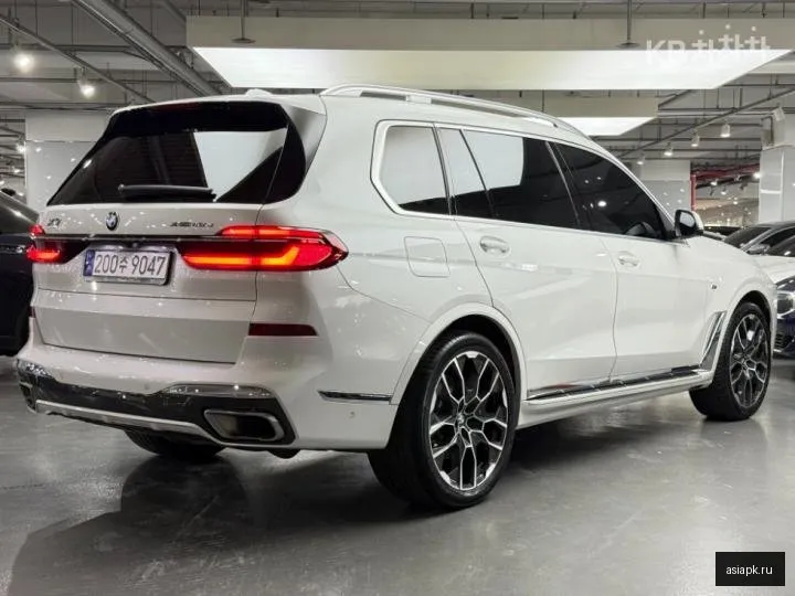 BMW X7 4