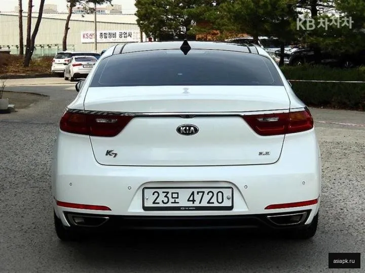 Kia K7 4