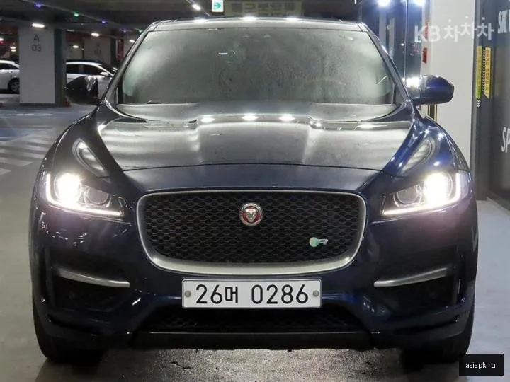 Jaguar F-Pace 2