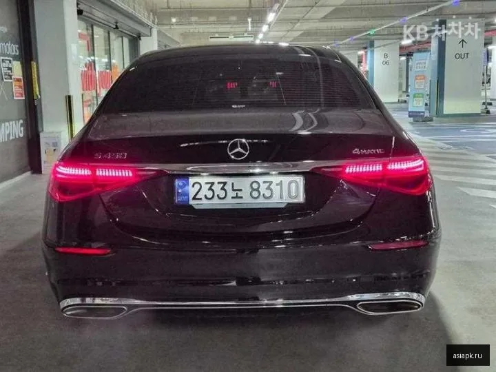 Mercedes-Benz S-Class 5
