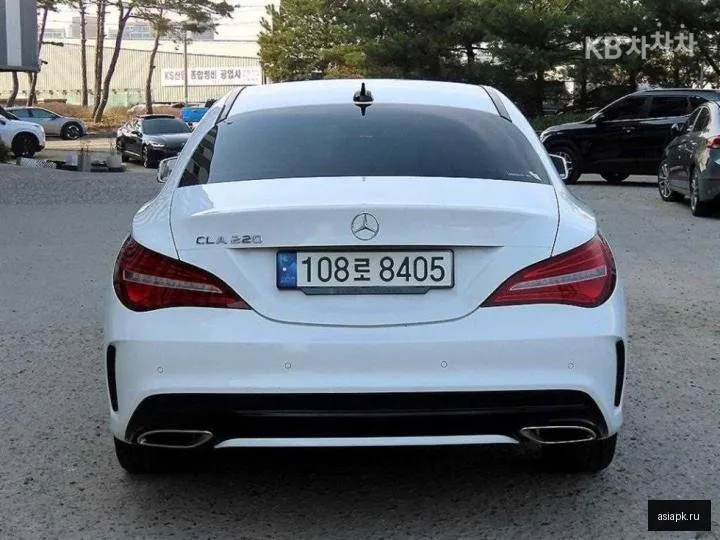 Mercedes-Benz CLA-Class AMG 4