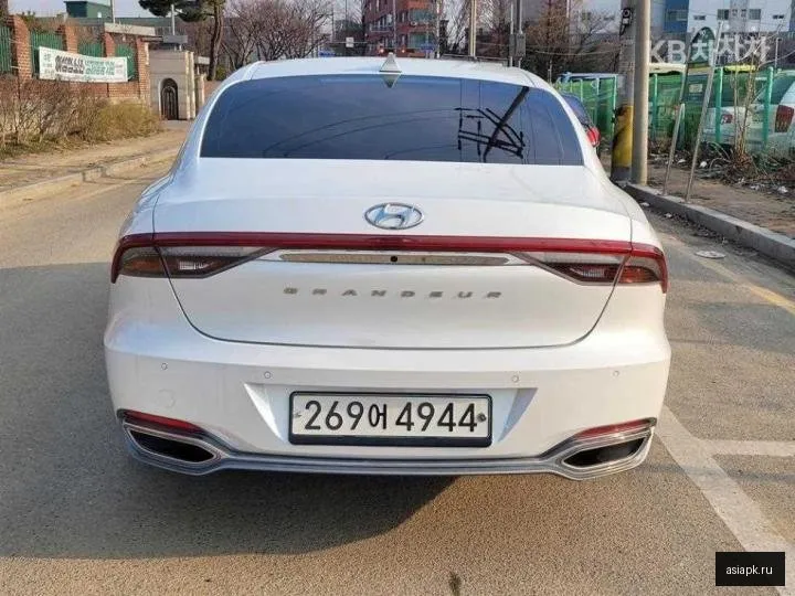 Hyundai Grandeur 3