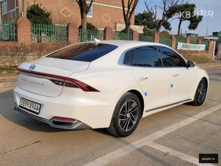Hyundai Grandeur 4
