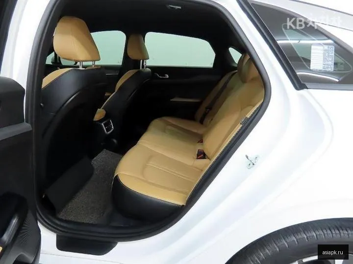 Kia K5 6