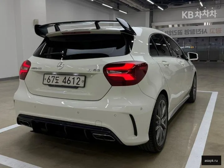 Mercedes-Benz A-Class 4