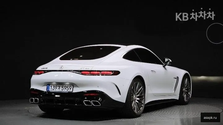 Mercedes-Benz AMG GT 4
