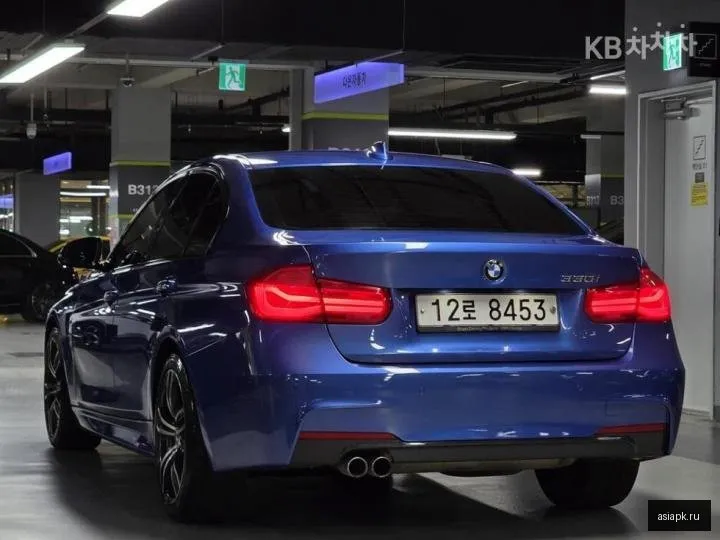 BMW 3-Series 4