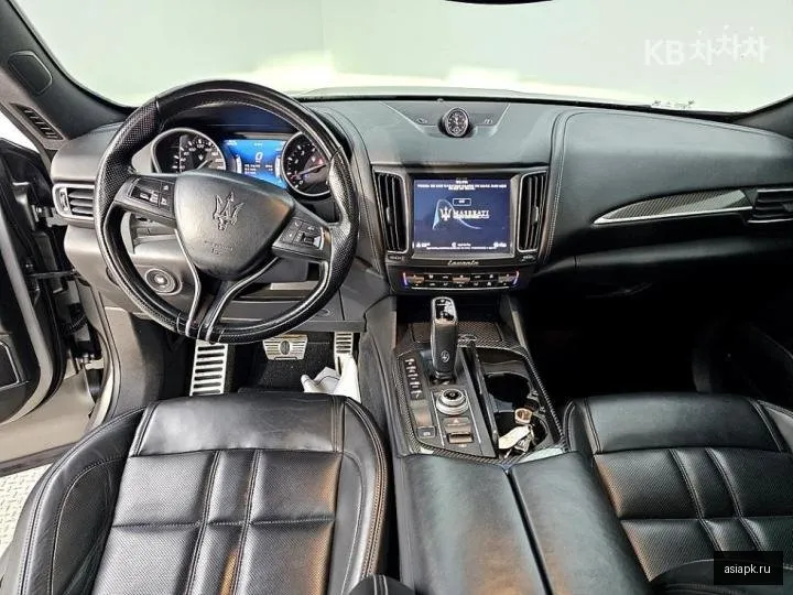 Maserati Levante 5