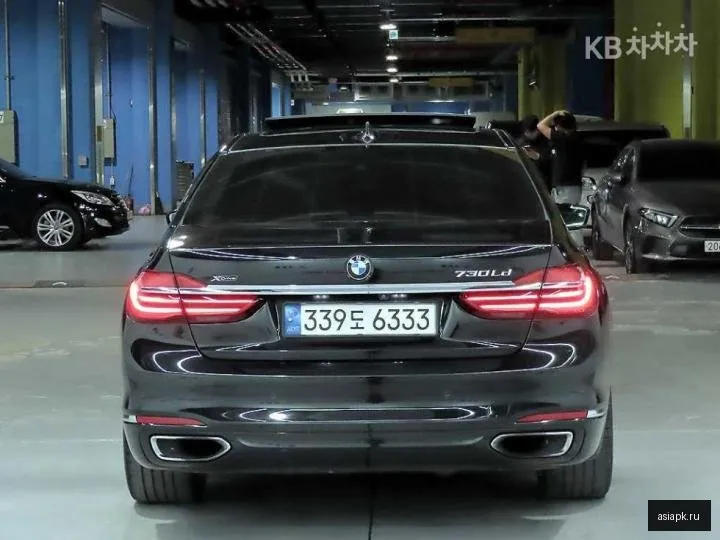 BMW 7-Series 3