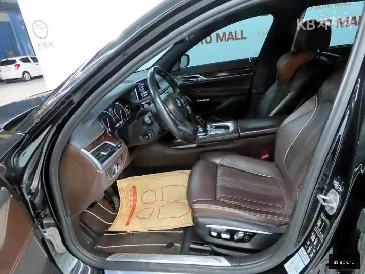 BMW 7-Series 6