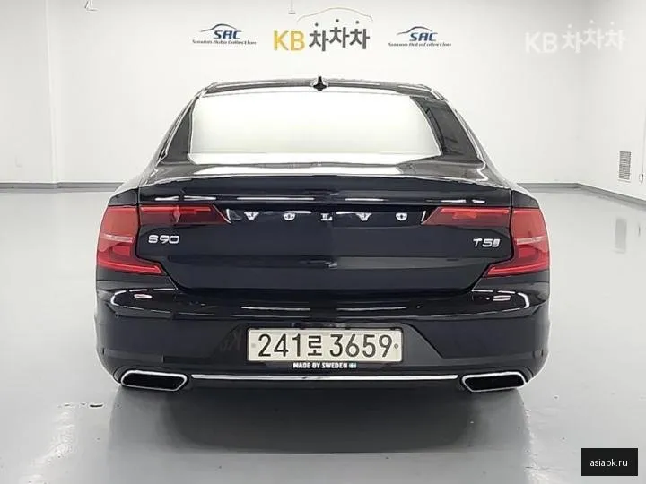 Volvo S90 3