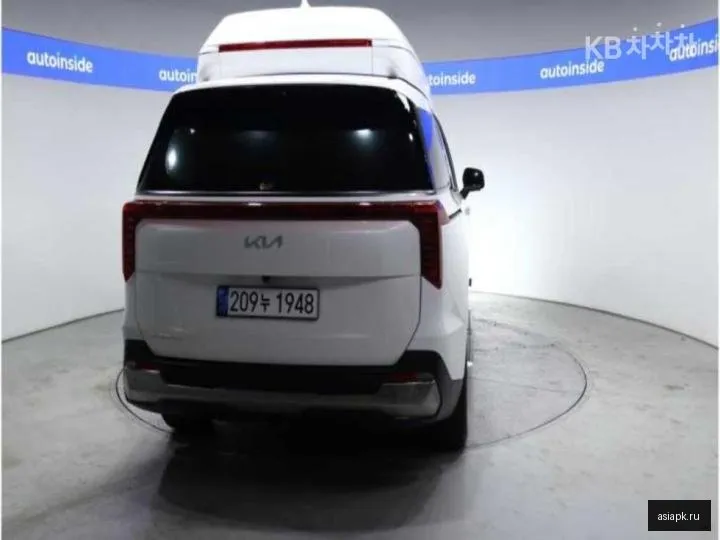 Kia Carnival 4