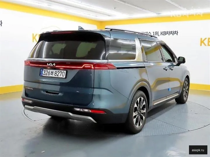 Kia Carnival 4