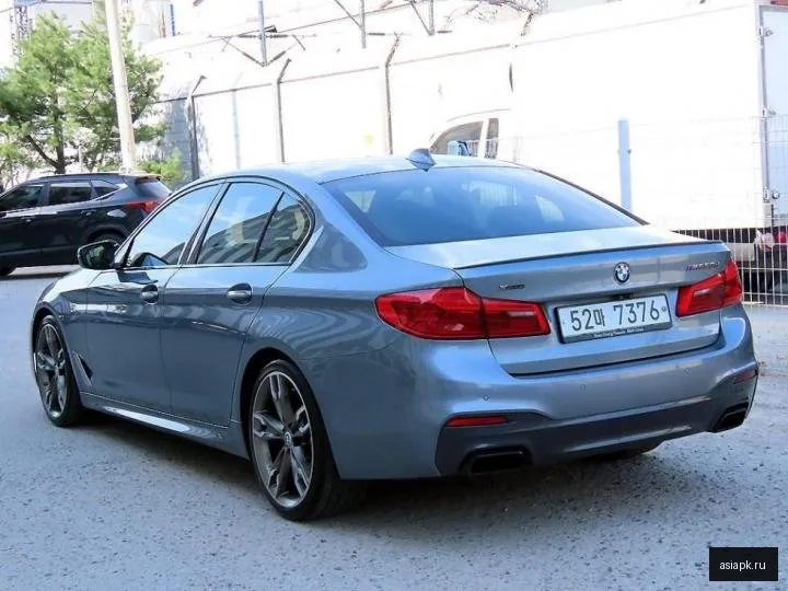 BMW 5-Series 3