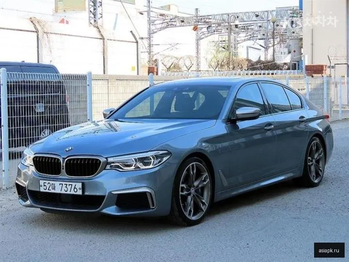 BMW 5-Series 2