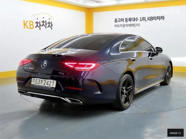 Mercedes-Benz CLS-Class 4