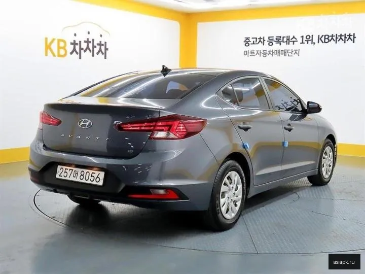 Hyundai Avante 4